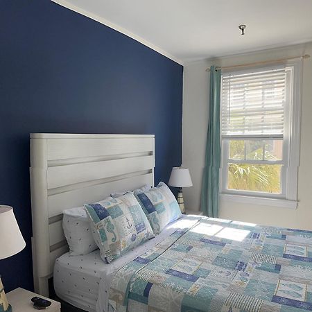 Cozy Studio In The Heart Of The Palm Beach Island - Free Valet Service Exterior photo
