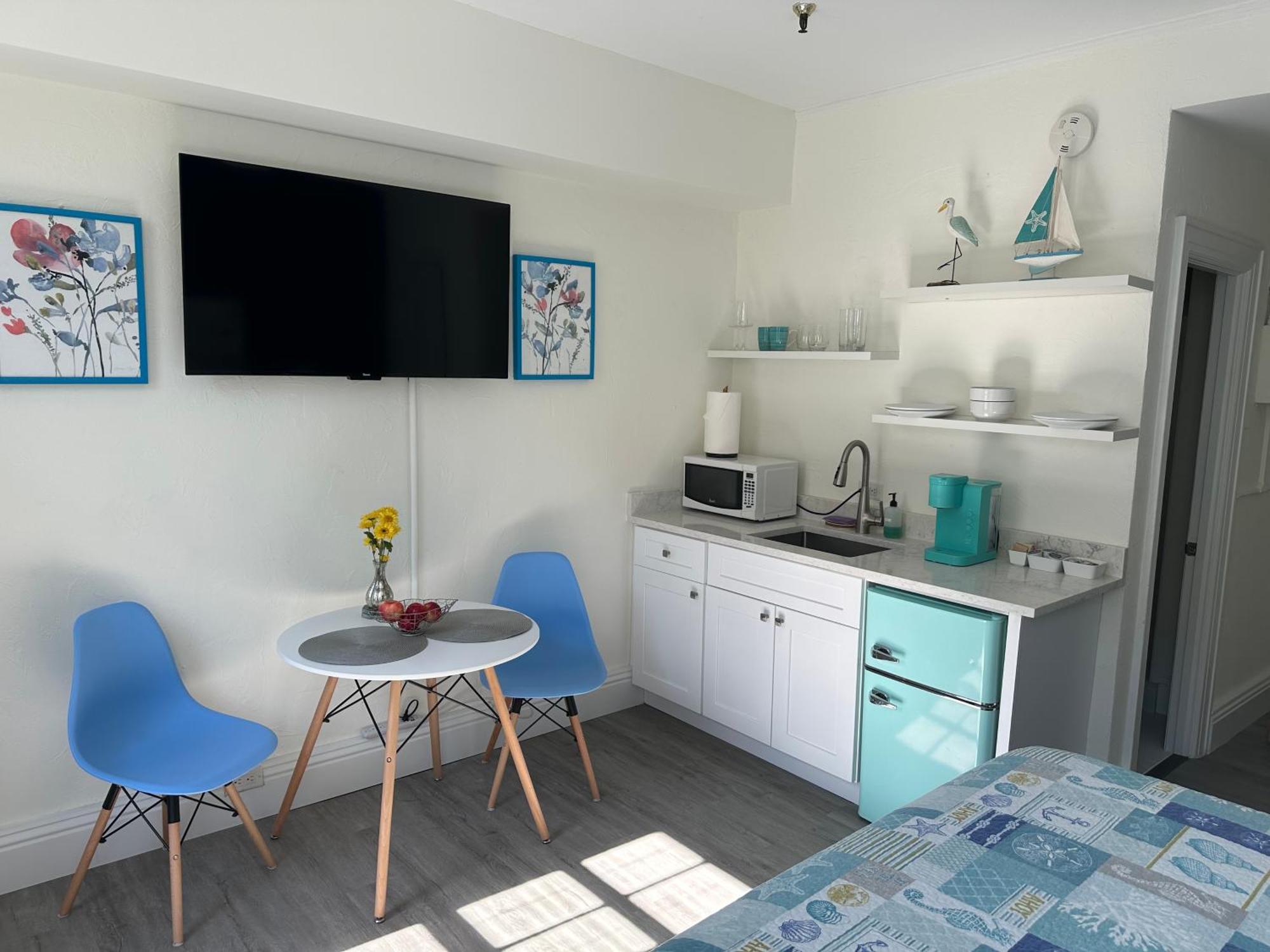 Cozy Studio In The Heart Of The Palm Beach Island - Free Valet Service Exterior photo