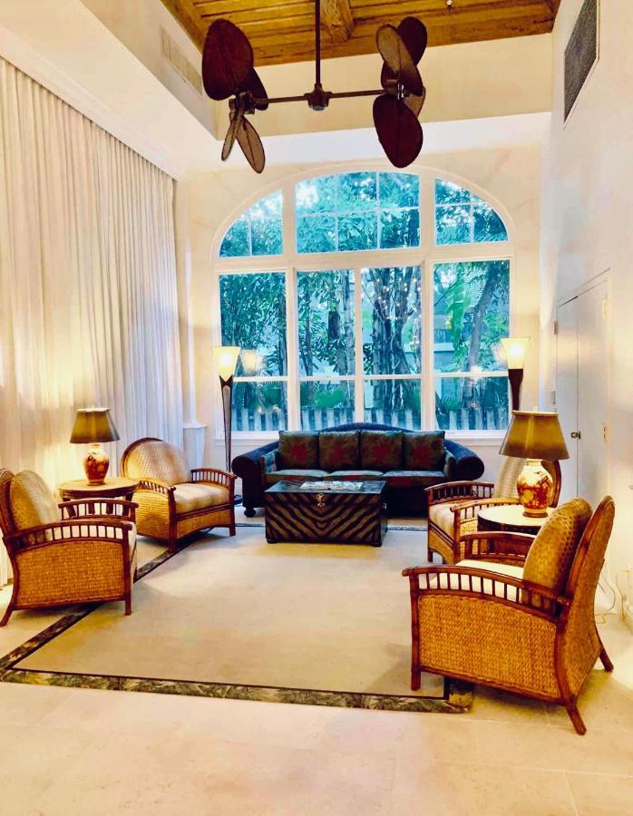 Cozy Studio In The Heart Of The Palm Beach Island - Free Valet Service Exterior photo